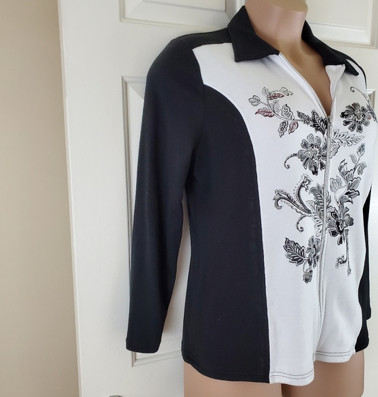 Breckenridge Floral Full Zip Jacket - Picture 2 of 15